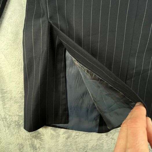 Samuel Windsor Mens Pinstripe Wool Suit 40R W36 Navy Stripe Classic Fit