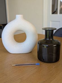 2 decorative vase