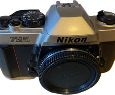 Nikon FM10 camera vgc