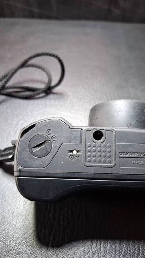 Olympus  SuperZoom 2800 Point & Shoot 35mm Film Camera READ!