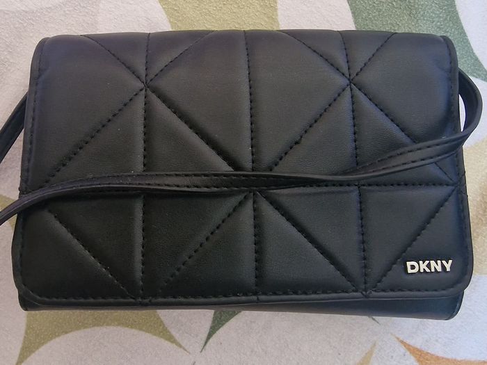 DKNY crossbody wallet bag