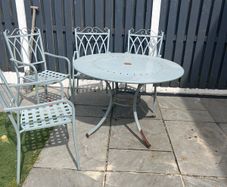 Garden Table including cushions