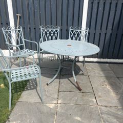 Garden Table including cushions