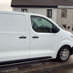 2019 Peugeot expert new doe