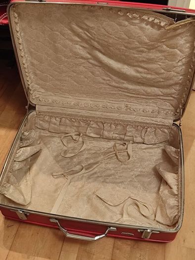 Amazing Vintage Red Suitcase American Tourister