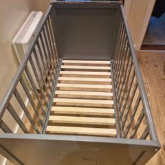 baby cot