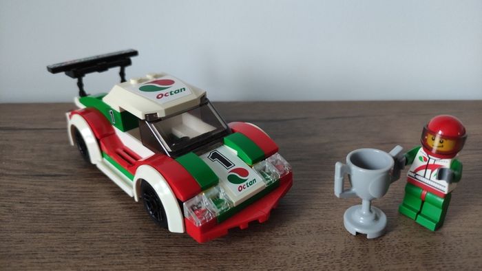 Lego City 60053 Race Car, used, complete, great condition.
