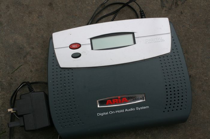 On Hold Plus 4000 Digital On-Hold Audio System Music on hold player