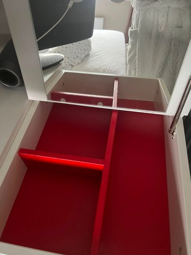 Dressing table