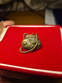 "JJ" Jonette Jewelry Bronze Pewter 'Flower Decorated PURSE' Tack Pin