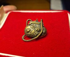 "JJ" Jonette Jewelry Bronze Pewter 'Flower Decorated PURSE' Tack Pin