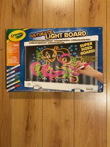 Crayola Ultimate Light Board and markers set assortment