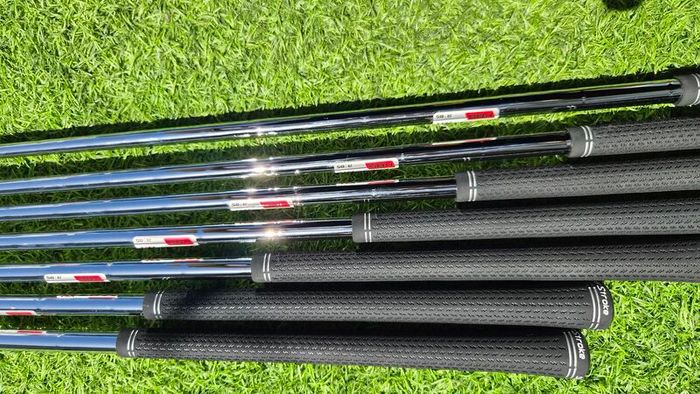 Taylormade Qi Max Irons 5-SW Regular RH