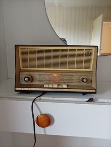 Vintage 1950s/60s Philips Valve Radio. Cream Beauty with BBC, Luxembourg & More. Working. Very rare