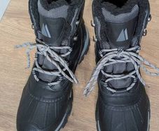 Men's waterproof winter boots size UK 9