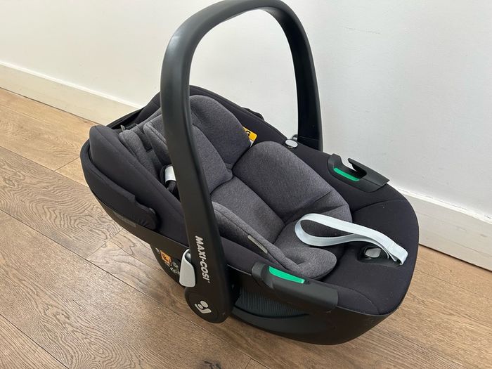 maxi cosi pebble 360 I-size car seat