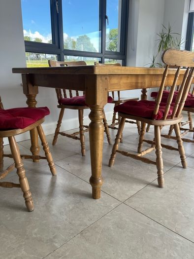Table and 6 chairs