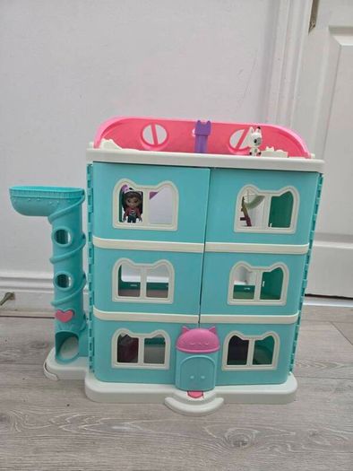 Gabby's Dollhouse