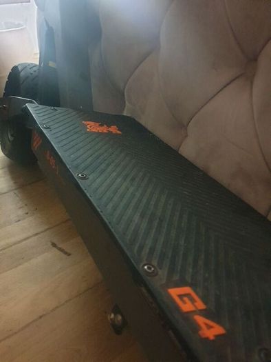 E Scooter Kukirin G4 2025 In Great Condition, Batttery,motor,brakes, Excellent. Will Sell Or Trade For Kukirin G2 Master. Needs Front End Bolt That Connects Front Bottom And To Steering Stem,very Minor Job.what You Got???