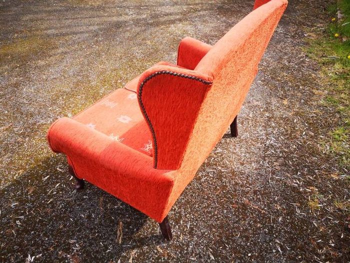 2 seater Queen Anne