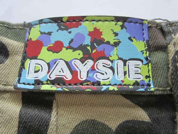 Short Green Camouflage Cargo Skirt - BNWT