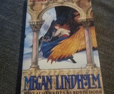 Harpy's Flight (Soft cover)  Book 1 of 4: Windsingers series  .Megan Lindholm