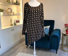 Brand-New Long-Sleeved Brown Top Size UK 14 / EU 42