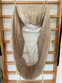 Beige velvet baby cot bumper