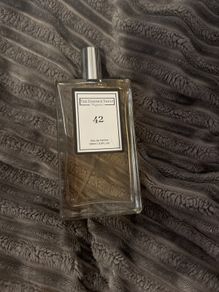 The essence vault perfume