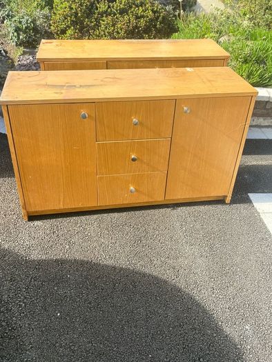 2 free sideboard cabinets