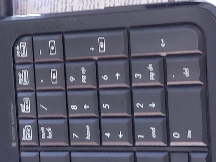 HP G61 15.6 inch Laptop, Model No. G61-110SA, I nte Pentium Dual Core CPU T4300, 2.1GHz, 4GB Ram, 500GB HDD, Windows 7,Explorer,  chrome, Firefox,etc