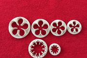 cake decorating tools