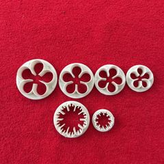 cake decorating tools