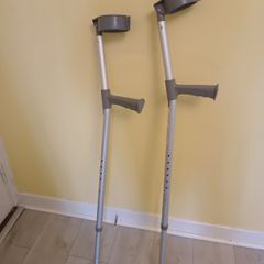 Pair of adult crutches