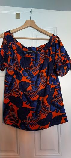Off the shoulder Top, Dorothy Perkins, size 14, brand new