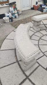 garden table and chairs