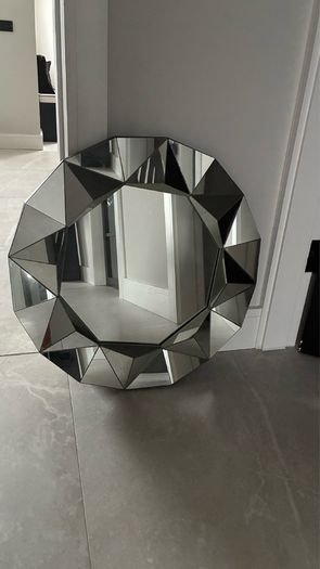 wall mirror