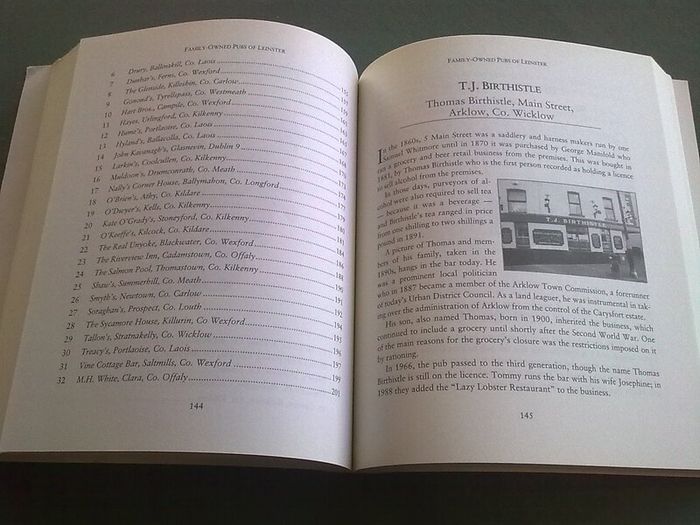 The story of the Irish pub Ireland History + profiles of 100 oldest family pubs