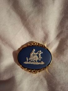 Vintage Wedgwood Brooch