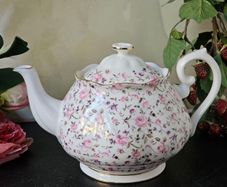 Royal Albert " Rose Confetti" Teapot 1.25L