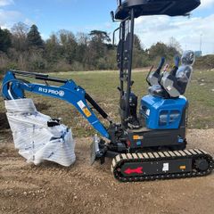 1.3 Ton Excavator - Kubota Engine - Rippa