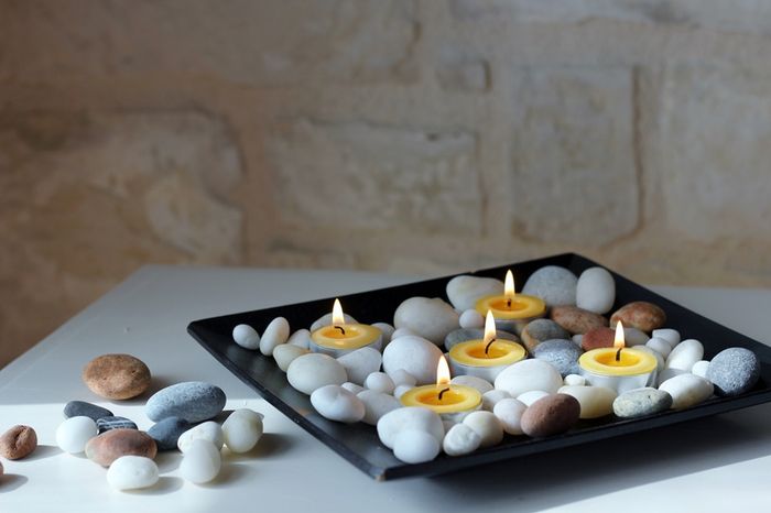 10 or 20 Pure Beeswax Tealights ... (with cups or refills with no cup) | Tea Light refills | Natural candles | Zero Waste Insert Candle | No Cups Tealights | Aromatherapy