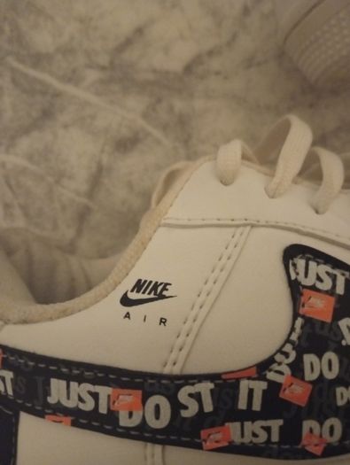 Nike Air Force 1 82s Trainers