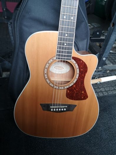 Washburn HF 11 SCE Solid Top