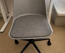 Grey Swivel Office / Desk Chair / Office Chair Height Adjustable