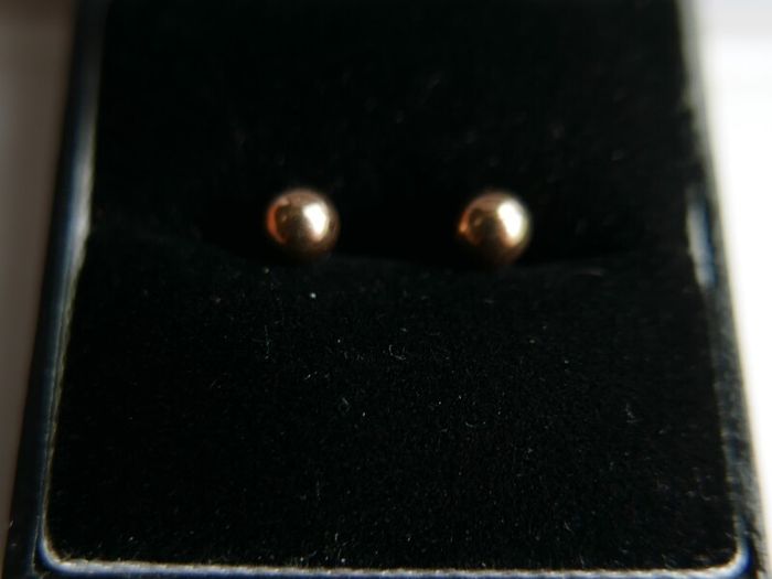 Vintage Sold 9ct Gold 375 Ball Stud Earrings 0,80g