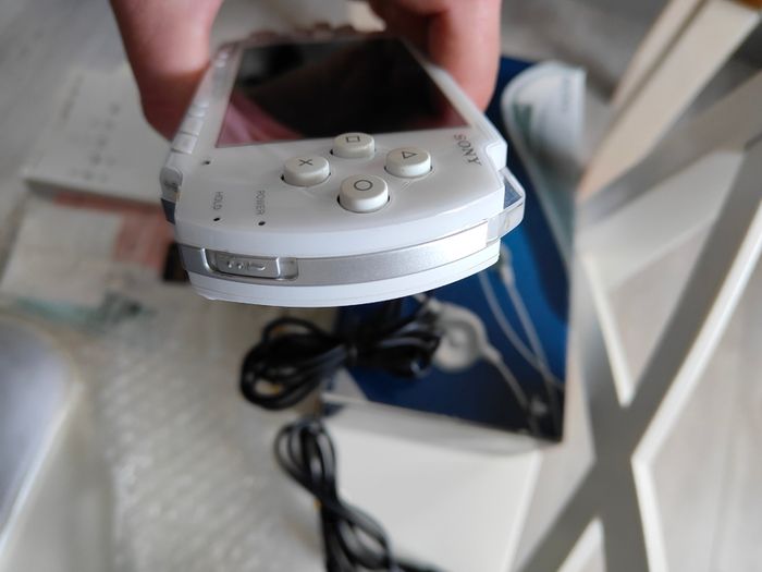 PSP1000 Ceramic White Giga Pack Japan, 2005 Near Mint, Boxed, Complete Set