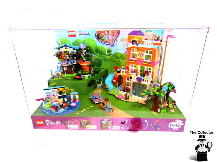 LEGO Friends XXL Shop Display Showcase New Never Used Lego Sets 41328 41335 And 41340 This is a cool lego display loads of moving parts when you turn the wheel it will turn the house around Also lights up plug in with AC plug