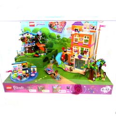 LEGO Friends XXL Shop Display Showcase New Never Used Lego Sets 41328 41335 And 41340 This is a cool lego display loads of moving parts when you turn the wheel it will turn the house around Also lights up plug in with AC plug