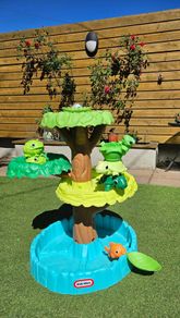 kids/childrens waterplay fountain little tikes